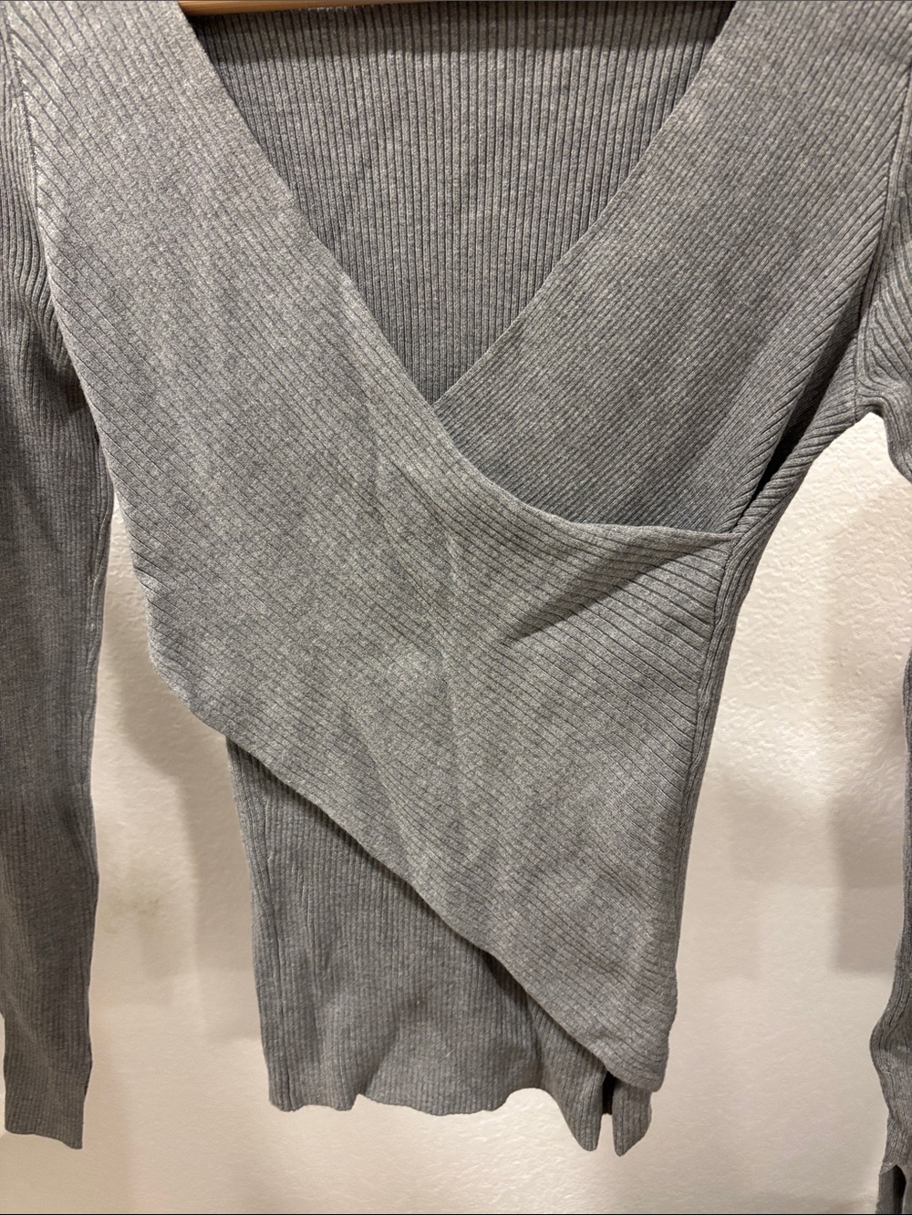 ASTR Gray Ribbed Wrap V-Neck Sweater - Picture 3 of 5